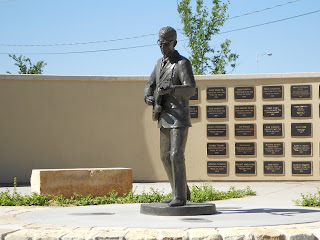 buddy holly statue