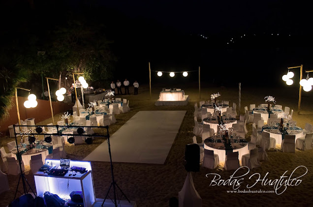 boda en playa, beach wedding, Oaxaca, México, Bodas Huatulco, Wedding Planner