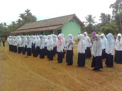 Latihan Grak jalan siswa