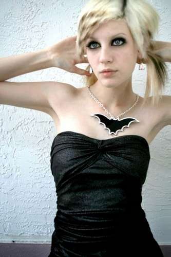 long blonde emo haircuts for girls. Blonde Emo Hairstyles