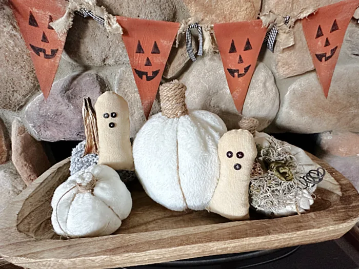 halloween bowl with pumpkins and ghosts