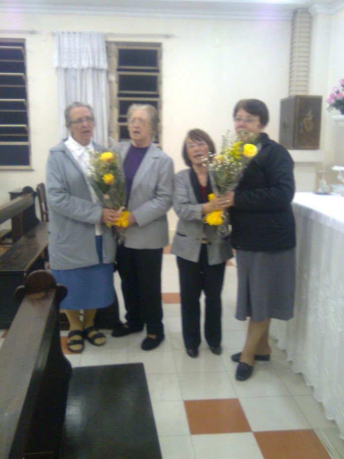 IRMÃS MADALENA E MARLI CELEBRAM JUBILEU DE CONSAGRAÇÃO