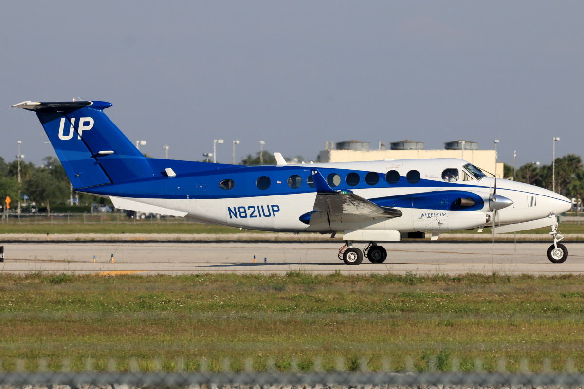 Frankieflyeraviationblog N1up Beechcraft 00 Super King Air 350 Wheels Up 22 04 19 Krsw