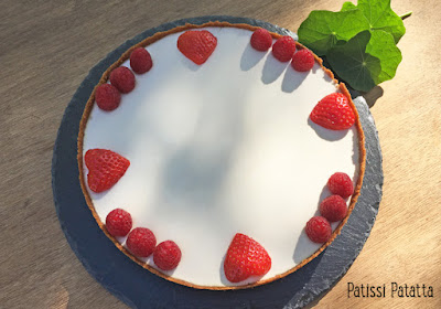 tarte panna cotta, confit de fraises, dessert aux fraises, fraises gourmandes, idées de dessert aux fraises, pâtisserie aux fraises, patissi-pattata