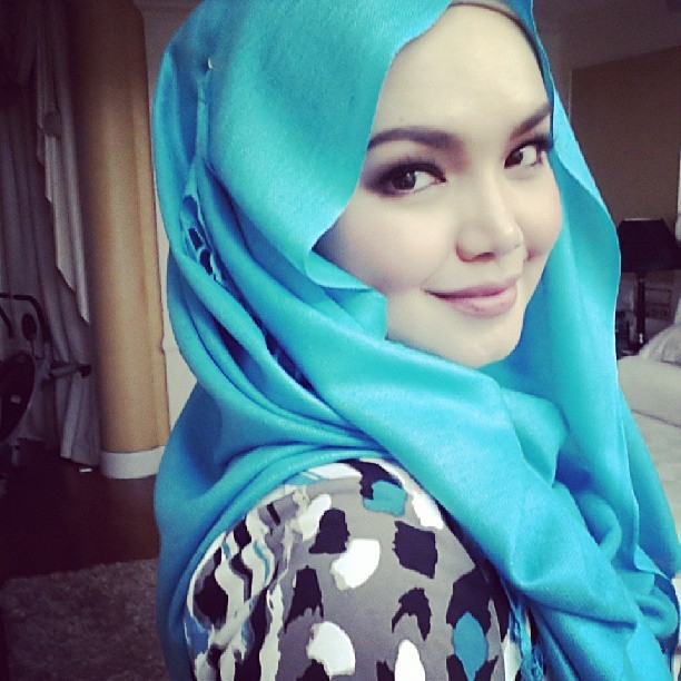 Fesyen Tudung Dato Siti  Nur Haliza Love Is Cinta