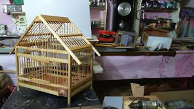 (Wooden Bird Cage) قفص خشبي للطيور
