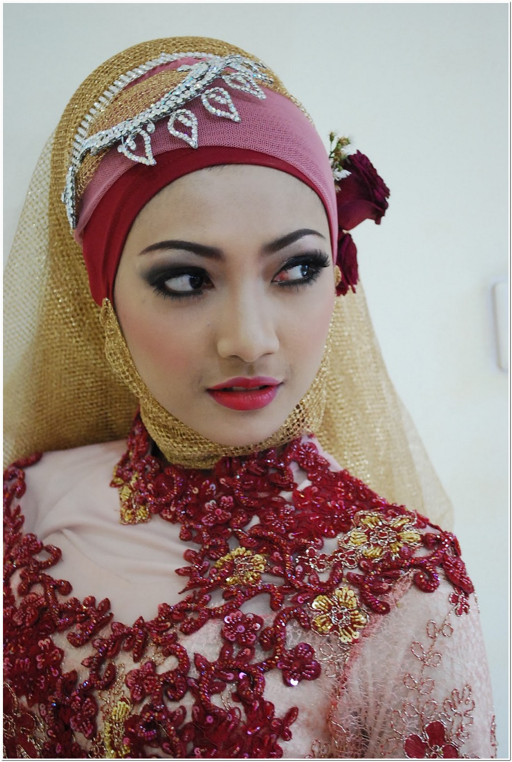 10 Model  Hijab  Pengantin  Untuk Wajah Bulat Atau tembem