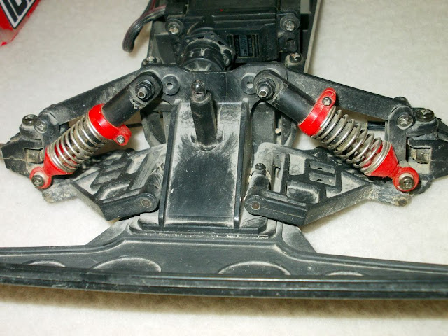 Kyosho Raider Rebuild and  Restoration (Refurbish). Réparation et reconstruction de Kyosho