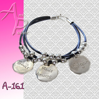 Pulseras  personalizadas para mamá o abuela