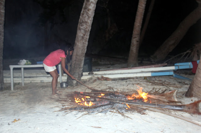 Camping at Pinagbuyutan Island, El Nido, Palawan