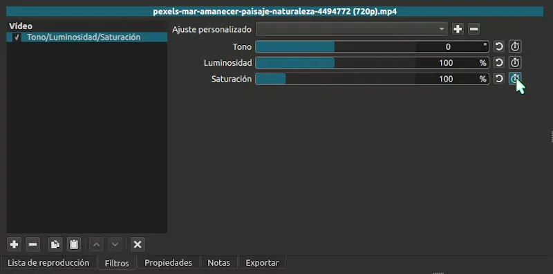 fijamos el ajuste Saturacion a 100% y hacemos clic en el reloj para crear el primer fotograma clave