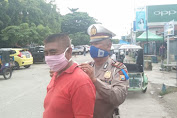 Satlantas Polres Sidrap Melaksanakan Ops Keselamatan Sekaligus Berbagi Masker pada Pengguna Jalan