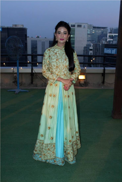 Amrita Rao cute pics in traditional wear 