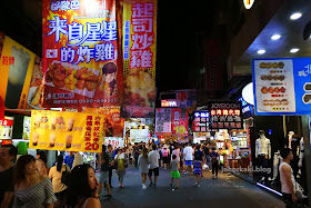 Fengjia-Night-Market-Taichung-溪小蝦創始店.逢甲国际观光夜市 