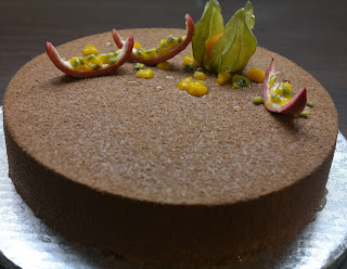 entremet mangue passion mousse Jivara petite fourchette et grande cuillère