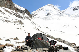 Pola namiotowe za Domhutte