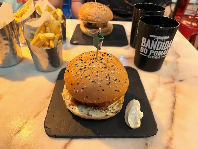 Burger na obed