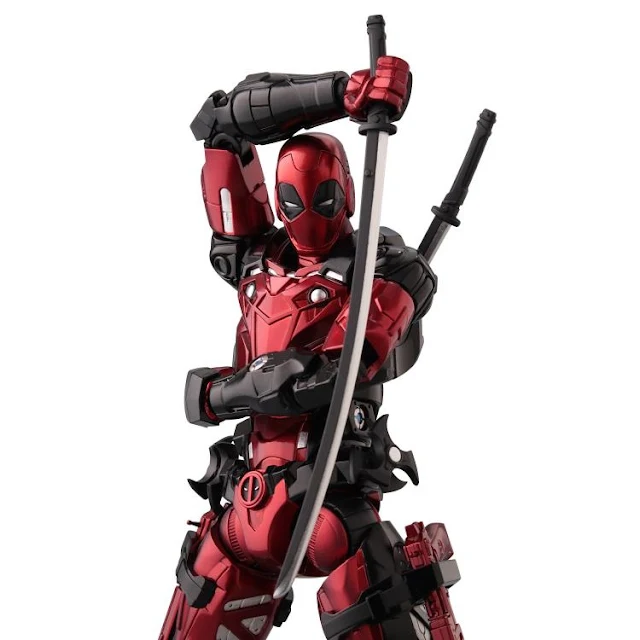 Deadpool Sentinel Fighting Armour Figure Reveal