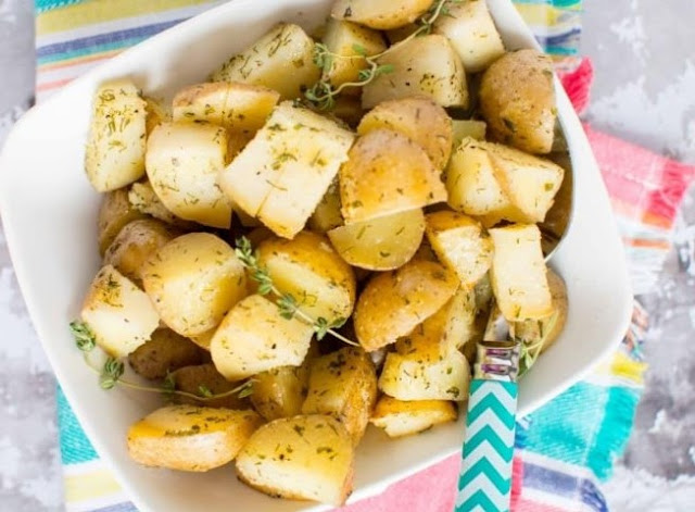 Slow Cooker Ranch Potatoes #vegetarian #dinner