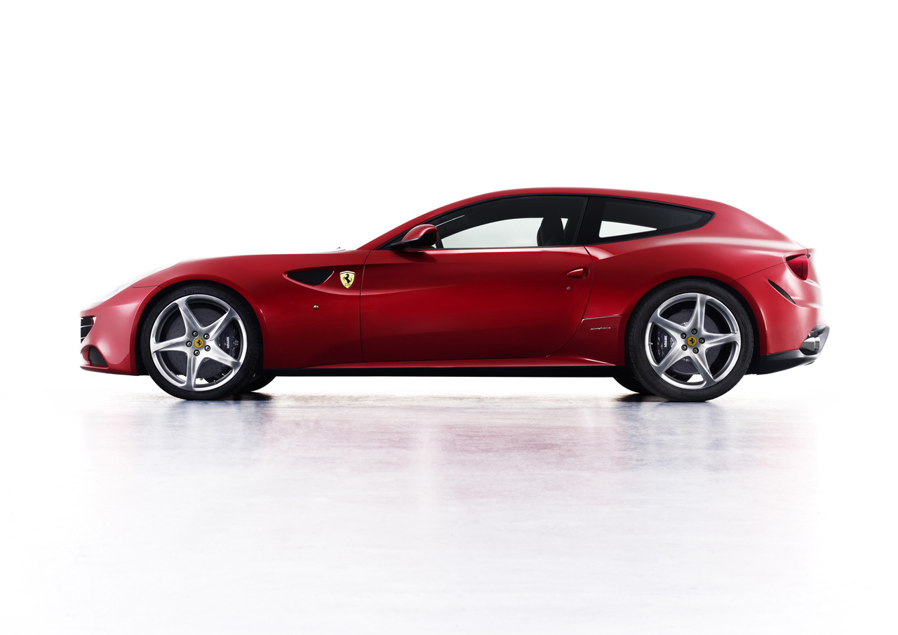 Ferrari FF V12 engine 2+2 seating and AWD supercar specs and wallpaper ...