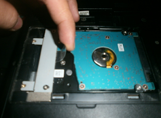 cara membuka hardisk laptop toshiba L645