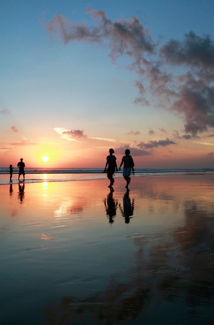 Sejarah Pantai Kuta Bali  Jejak Cerita Wisata