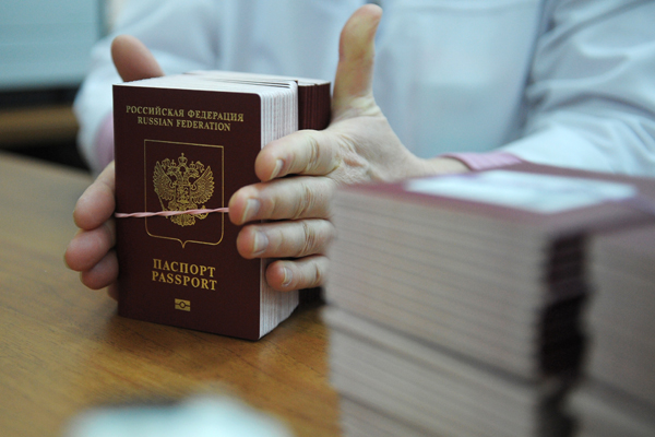 По российскому паспорту можно свободно посещать 98 стран
