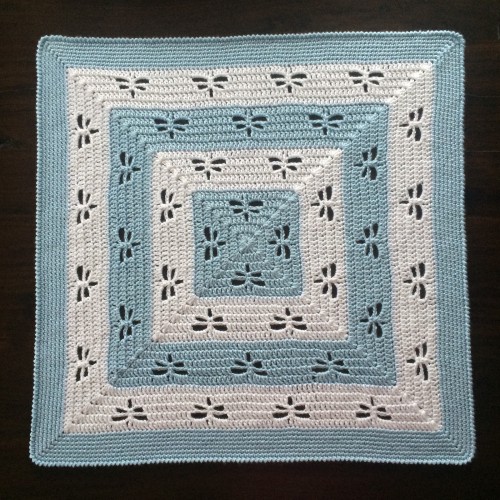 Radiating Dragonflies Throw - Free Pattern