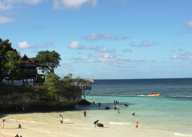 Eksotisnya Pantai  Tanjung  Bira  Bulukumba Sulawesi Selatan 