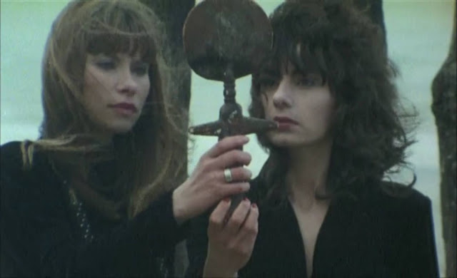 Catherine Herengt and Catherine Lesret in Lost in New York (Perdues dans New York) a 1989 film by Jean Rollin