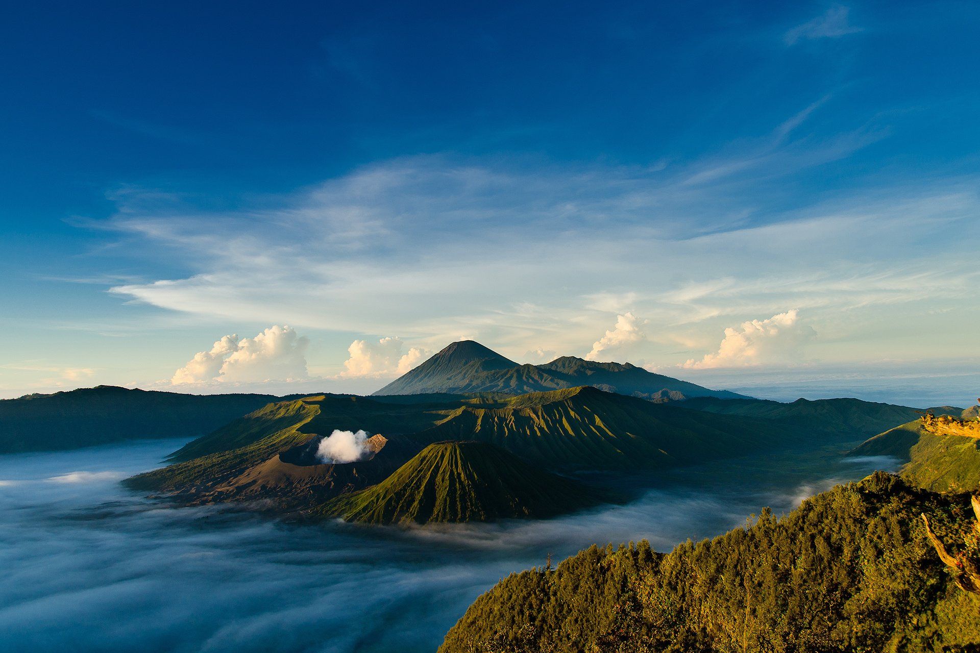 Pemandagan Gunung Merapi HD