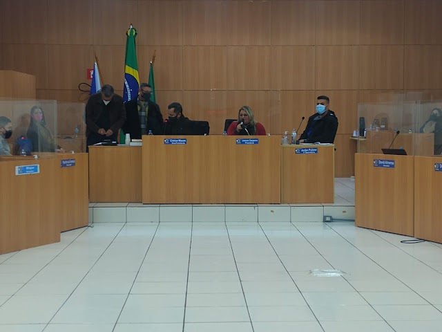 Por unanimidade, Câmara aceita pedido de impeachment de prefeito e vice de Cachoeirinha 