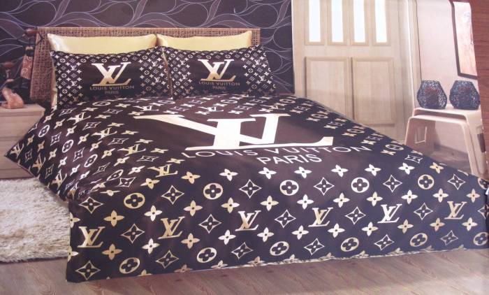 louis vuitton bed spread this 100 % satin set includes the quilt cover ...