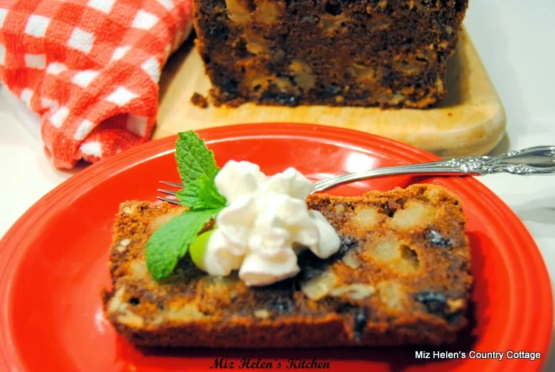 Fresh Apple Quick Bread at Miz Helen's Country Cottage