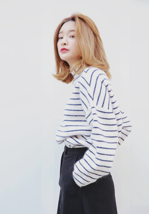 Loose Striped Turtleneck Pullover