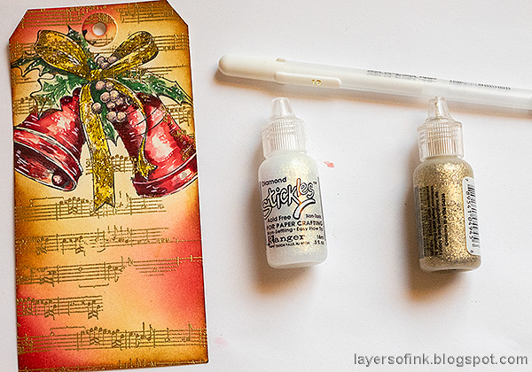 Layers of ink - Christmas Bells Tag Tutorial by Anna-Karin Evaldsson. Add Ranger Stickles