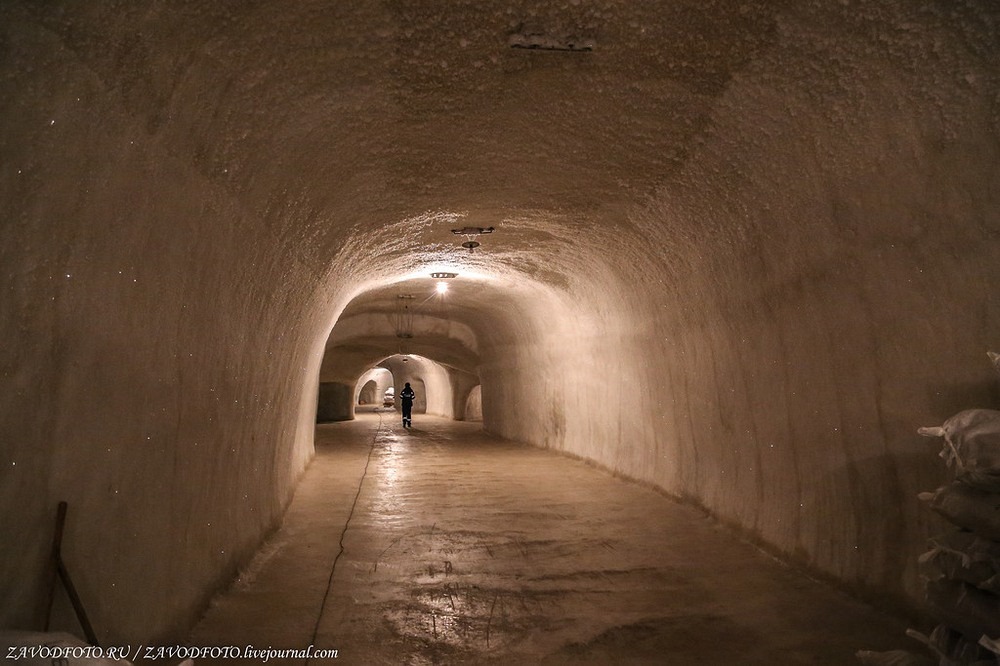 novy-port-ice-tunnels-9