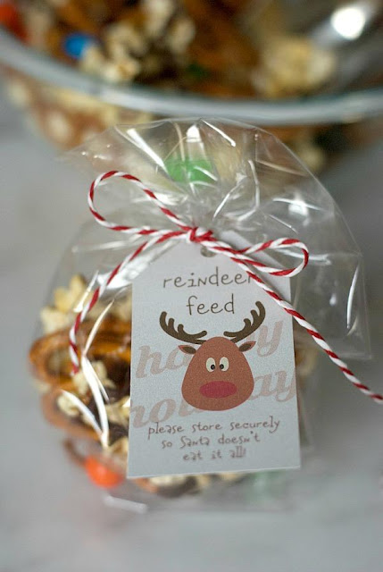 Reindeer Feed Snack Mix with Printable Tag