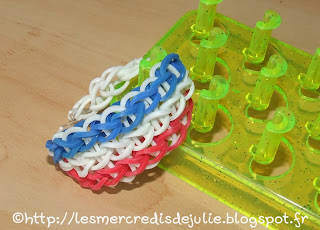 http://lesmercredisdejulie.blogspot.fr/2014/06/kit-loom-bracelet-tricolore-special.html