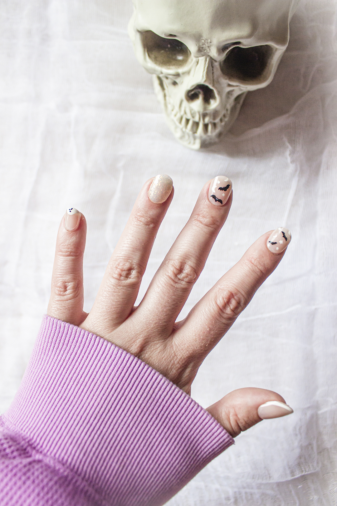 30 Easy Halloween nail art ideas to copy now - juelzjohn | Halloween  acrylic nails, Halloween nail art easy, Nail designs