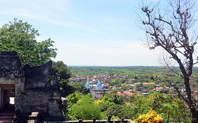 Pemandangan dari perbukitan