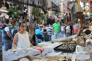 El mercado medieval lleva a miles de personas a las fiestas de Arteagabeitia Zuazo