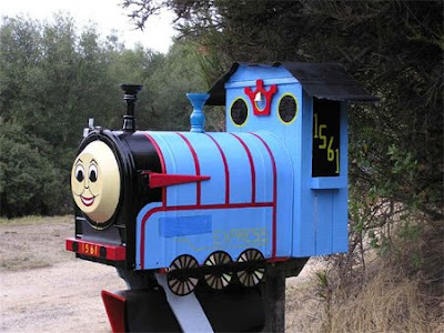 17 Unusual and Creative Mailboxes Seen On www.coolpicturegallery.net