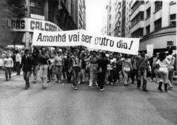 25 anos após diretas já