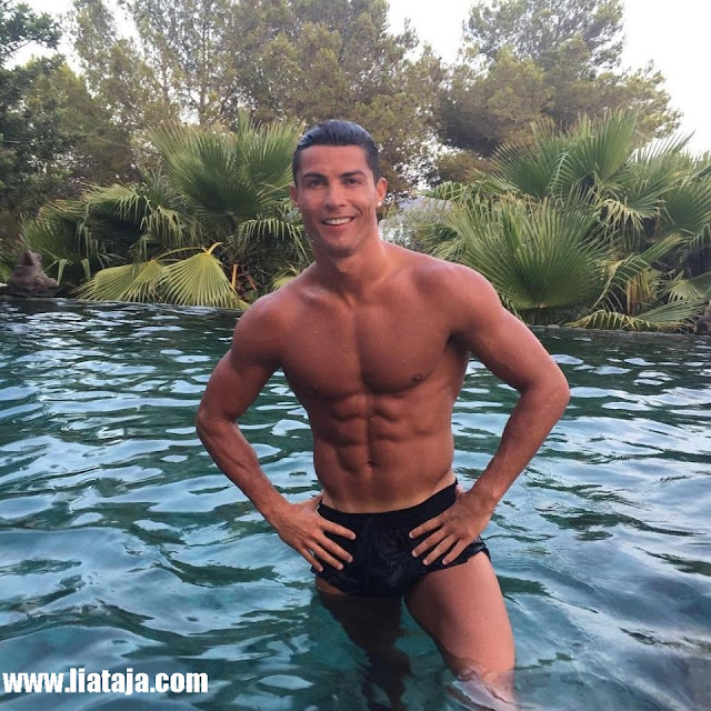 Foto Kekarnya Otot Badan Cristiano Ronaldo - liataja.com