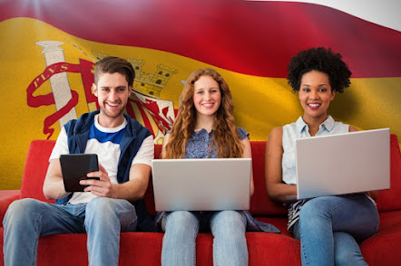 تمديد إقامة الطلاب في أسبانيا بعد التخرج