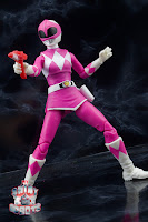 Lightning Collection Mighty Morphin Pink Ranger & Zeo Pink Ranger 31