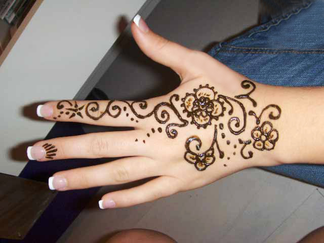 Hand Tattoos For Girls