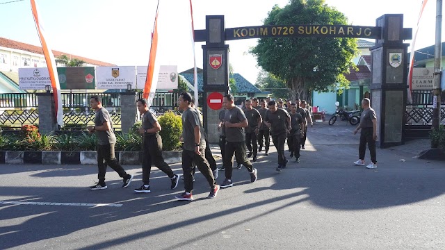 Jaga Kebugaran Anggota Kodim 0726/Sukoharjo rutin laksanakan aerobik bersama