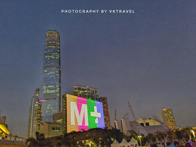 【香港好去處】西九文化區 亞洲首間國際級當代視覺文化博物館M+ 終於開幕 - M+ LED燈屏幕